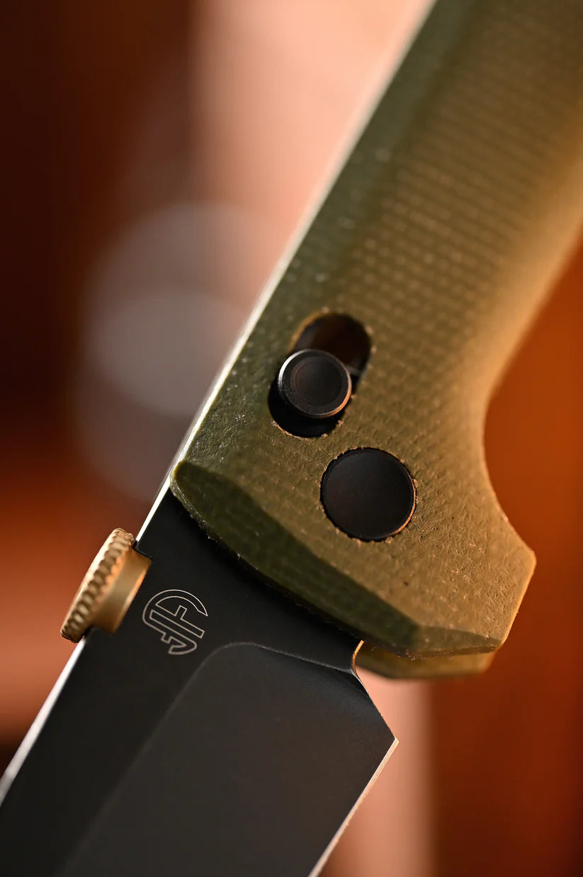 North Mountain Blade Green Crossbar Lock D2 Chop2 2406-GRMCT-D2BK