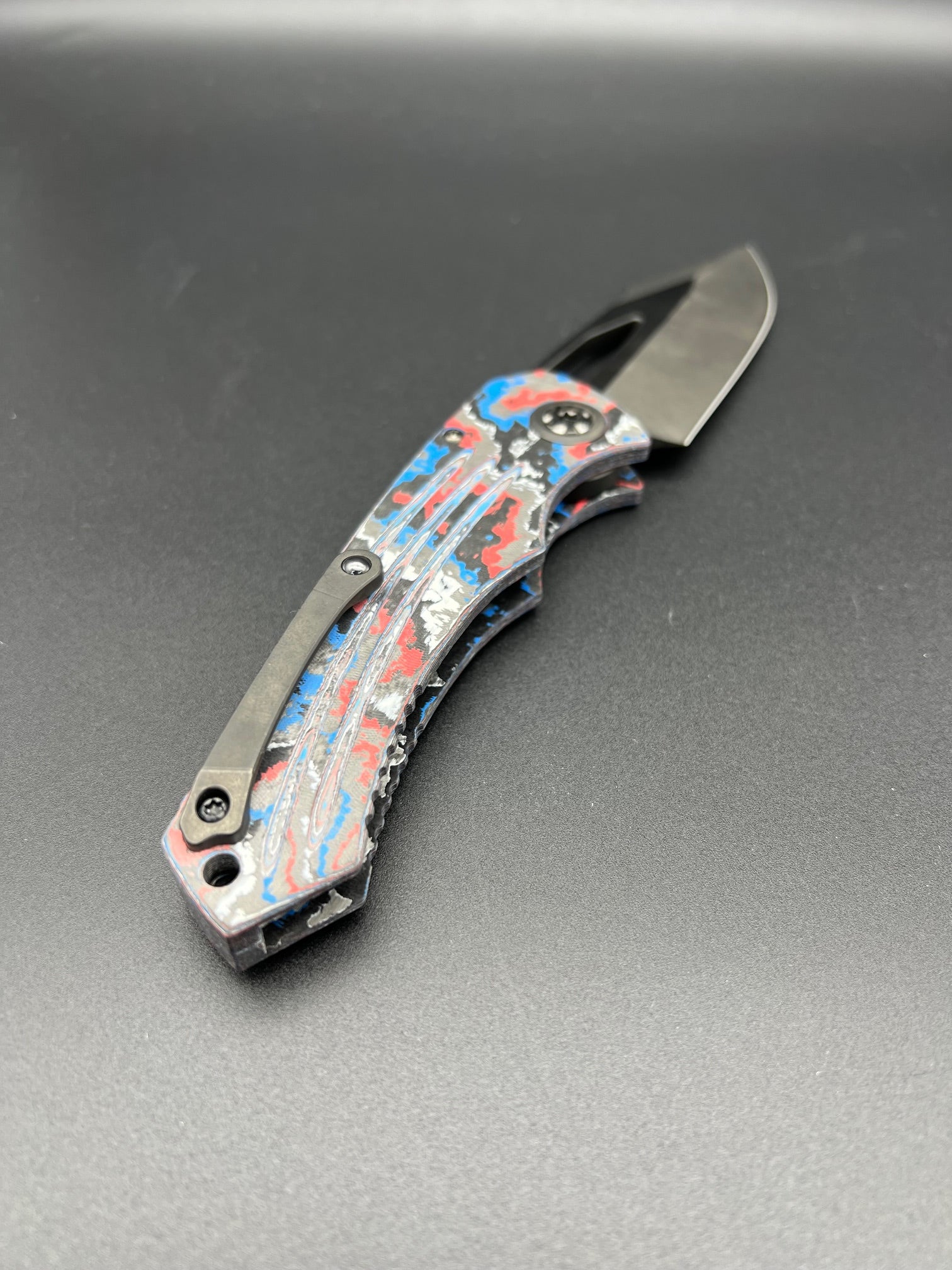 HERETIC Pariah Button Lock US Camo Carbon Magnacut