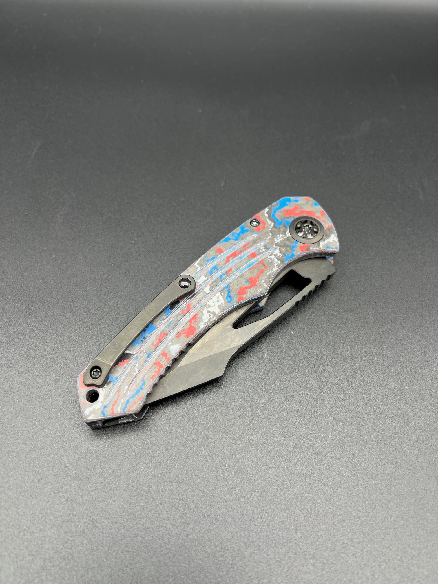 HERETIC Pariah Button Lock US Camo Carbon Magnacut